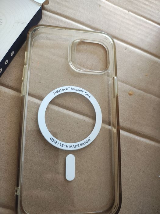 Esr etui hybrydowe magnetyczne do iPhone 14