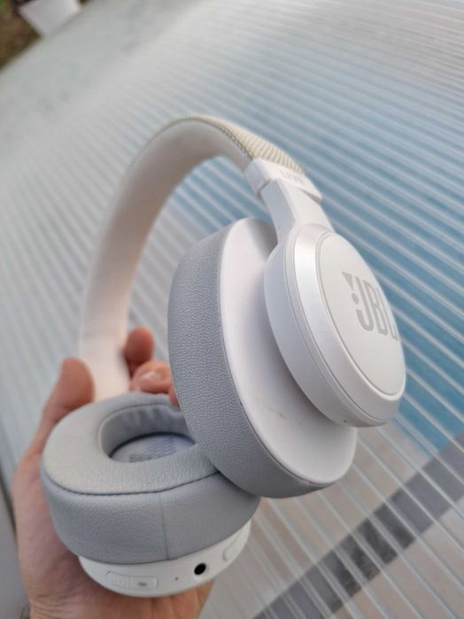 JBL Live (pouco usada)