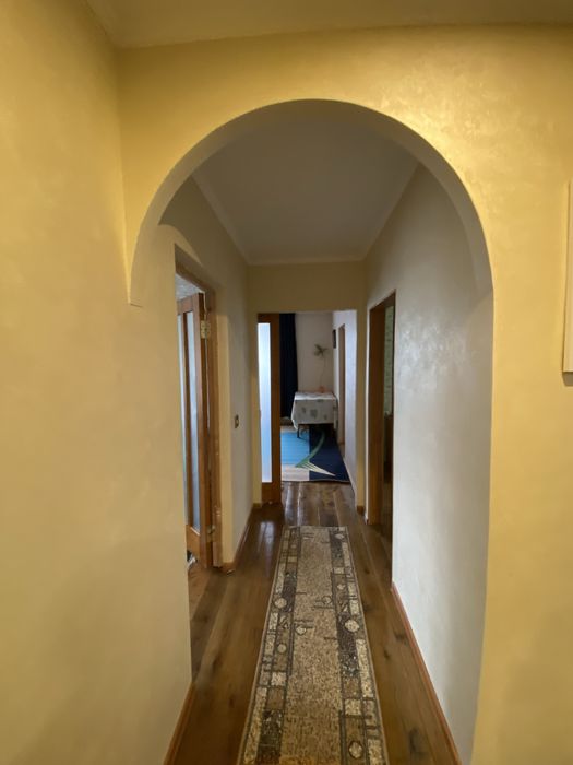 Приватний цегляний утеплений будинок