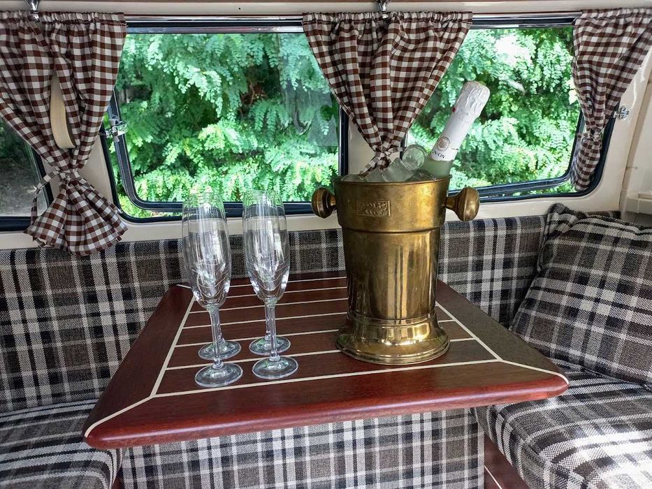 Klimatycznie do Ślubu, zabytkowy klasyczny samochód boho vintage vw T1