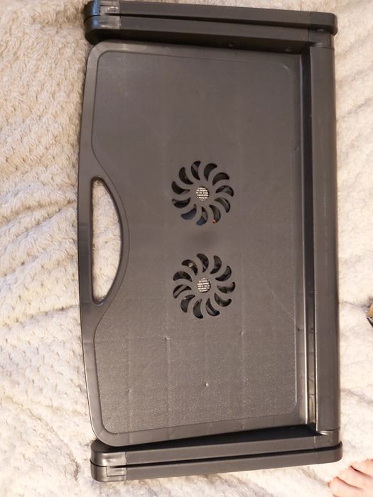 podstawka(stolik) chlodzaca do laptopa