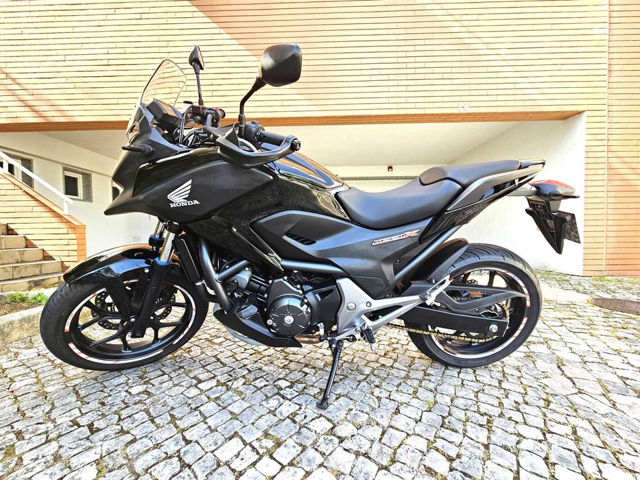 Honda NC 750 X com apenas 29.800 kms, muito estimada