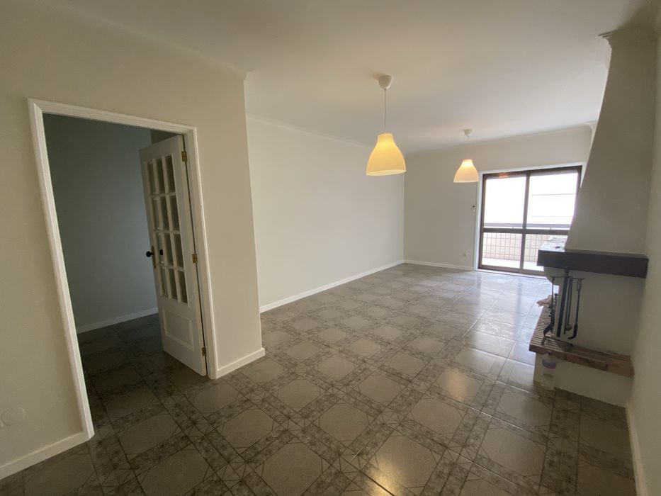 Apartamento T2 Maia Centro, lugar de garagem