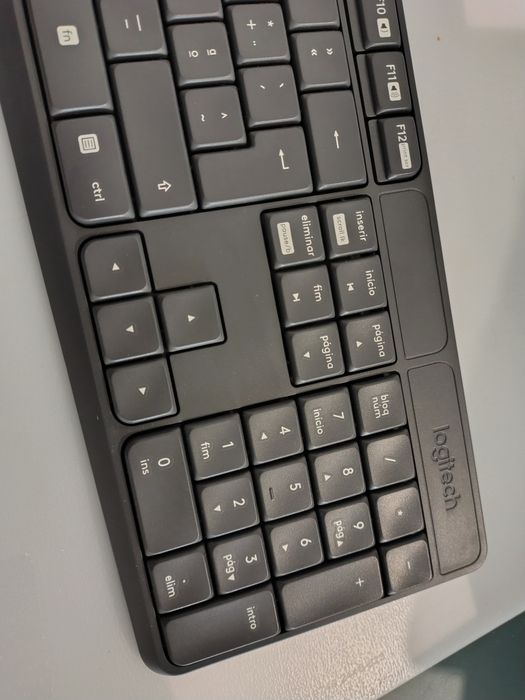 Teclado PT c/ rato sem fio