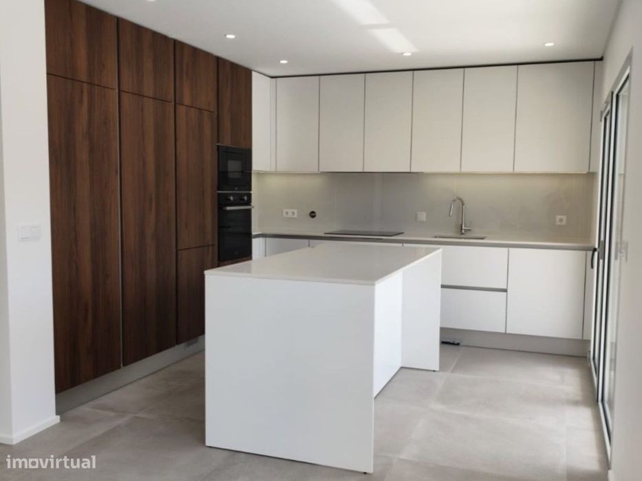 Apartamento de Sonho em Construção - Garanta Já o Seu!