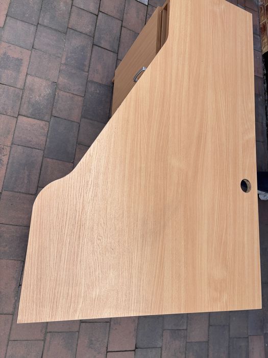 Biurko w stanie bardzo dobrym