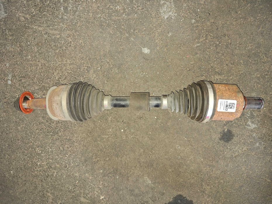 Привід піввісь передня ліва / права Chevrolet Bolt EV EUV 2022-