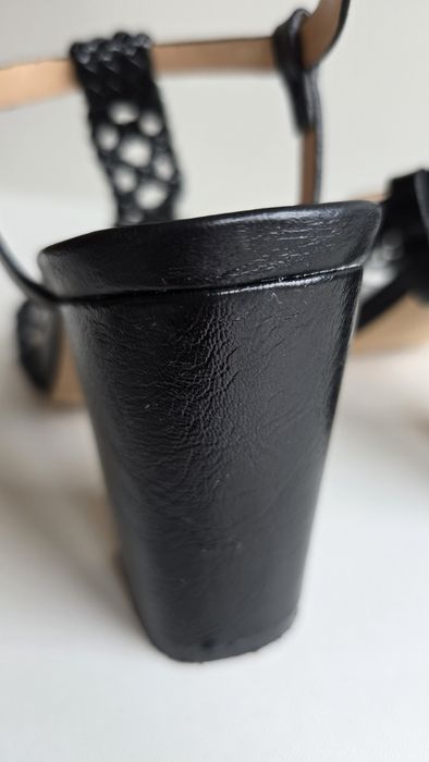 Sandały roz.38 długość wkładki 24cm, obcas 10cm.