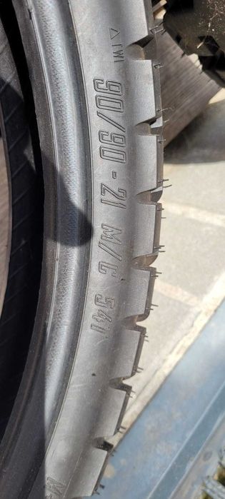 Pneus misto MotoZ Tractionator GPS 90/90 R21 e 150/70 R18