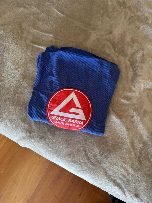 Kimono Competição Mulher Azul Gracie Barra F2