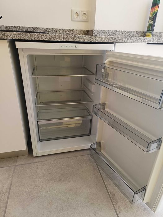 Mini frigorífico AEG
