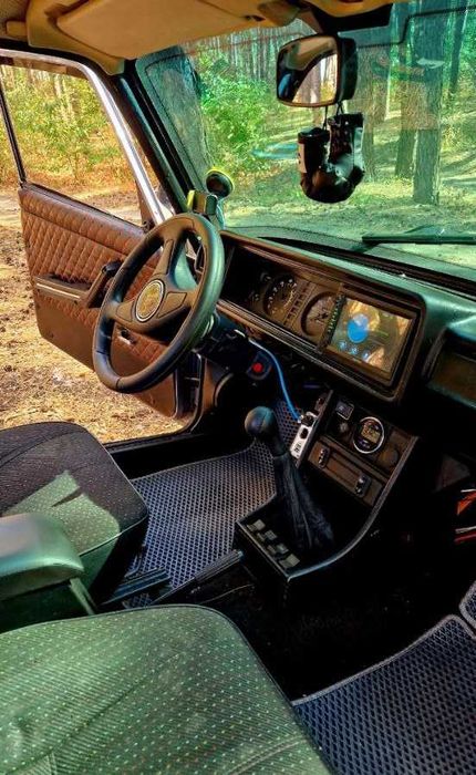 Дверные карты для 2106 ВАЗ 2107 обшивка в стильной красной прострочкой