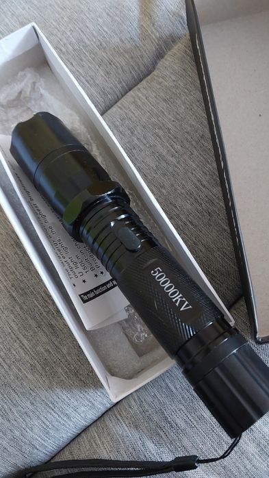 Latarka z paralizatorem akumulator do wymiany