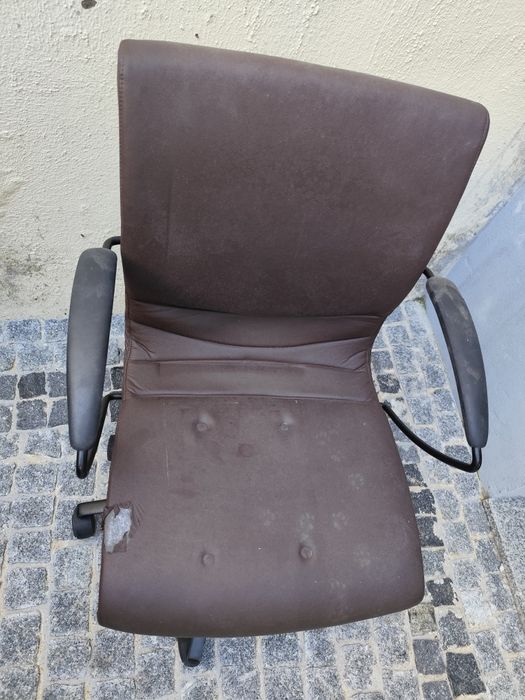 Cadeira escritório funcional