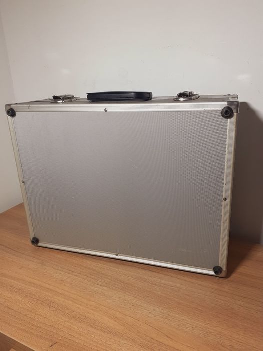 Walizka aluminiowa 45x34x15