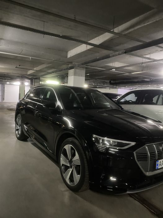 Audi e-rron, 55, 2019