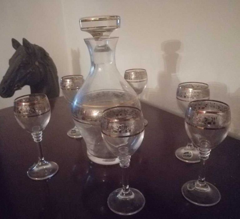Garrafa /licoreira cristal Bohemia c/cálices s/uso