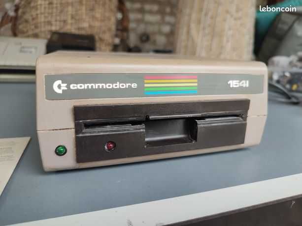Commodore 64 com Drive 1541 + Datassete 1530 + Joystick + 5 Diskettes64729612015107122