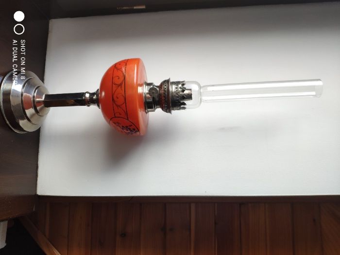 Stara francuska lampa naftowa