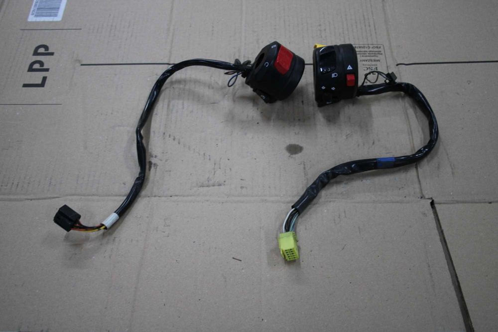 Przełącznik Przełączniki Lewy Suzuki GSXR 750 K6 K7, 06-07, 600