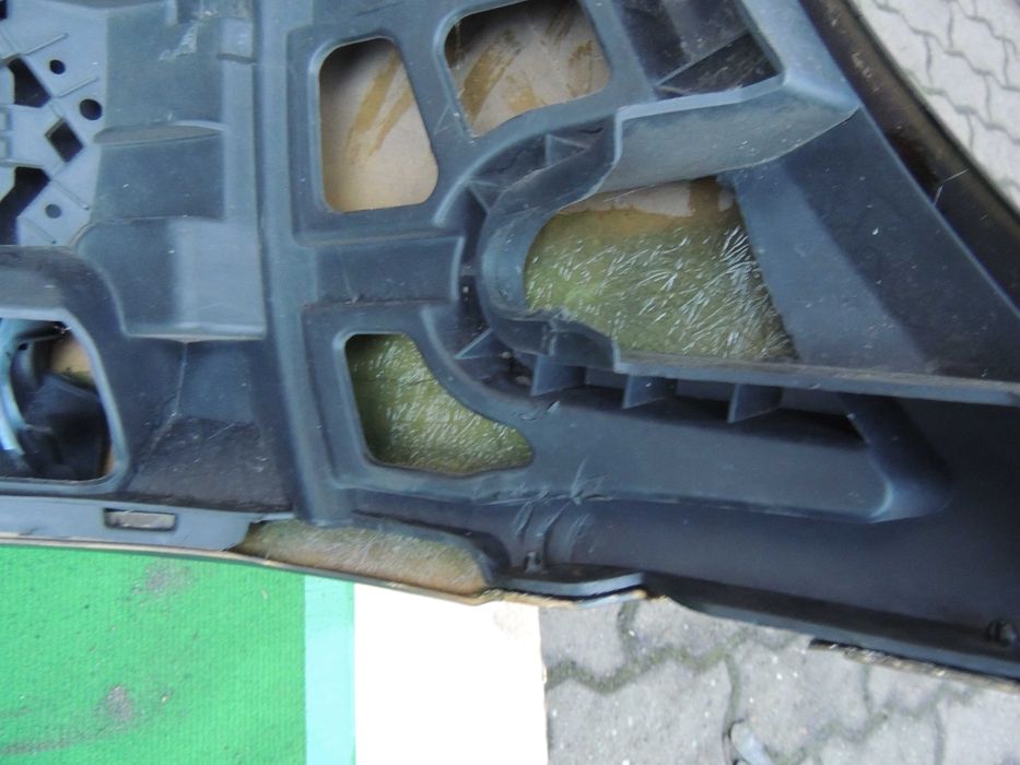 Zderzak przód przedni Mercedes ML W164 05,06,07,08 6x PDC SPRYSKI