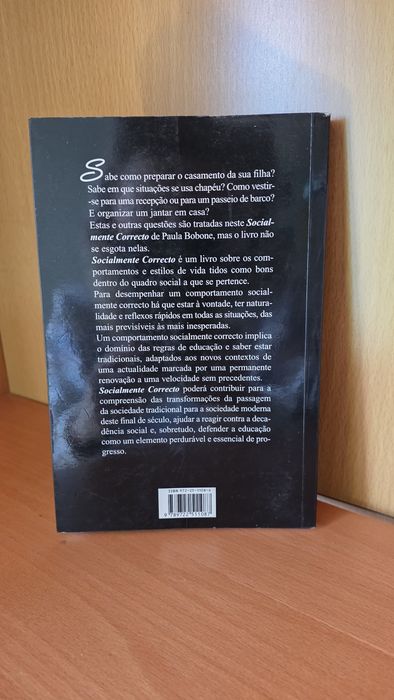 Socialmente correcto Paula Bobone