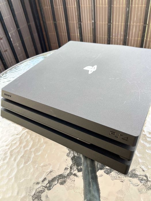 Play Station Pro 1TB
