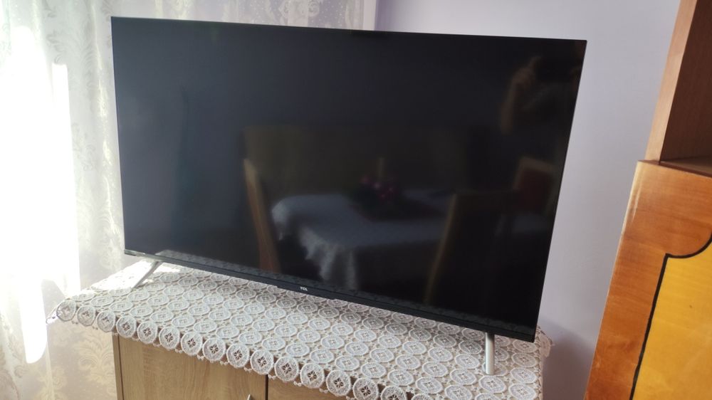 Telewizor TCL 43p638 (Stan idealny)