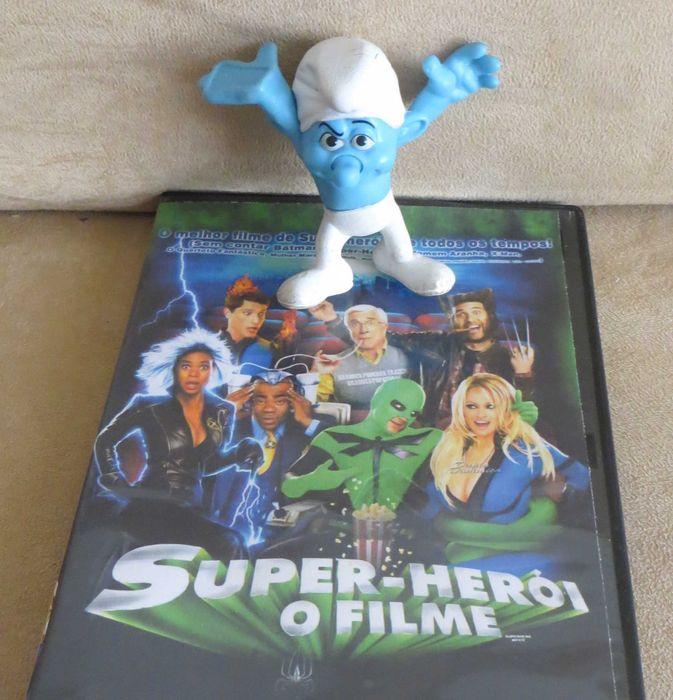 Brinquedos  Boneco Smurfs + oferta Filme DVD Super Heróis O Filme