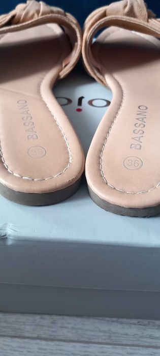 CCC Bassano klapki rozm. 36 beżowe zamsz