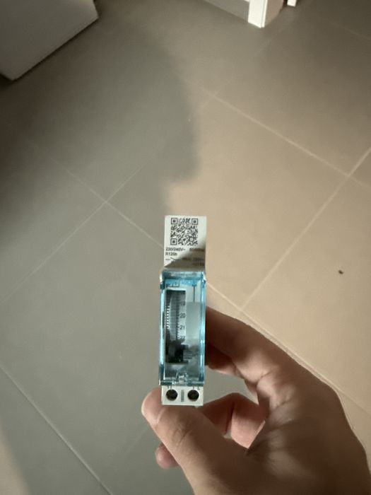 Disjuntor Hager temporizador EHN011