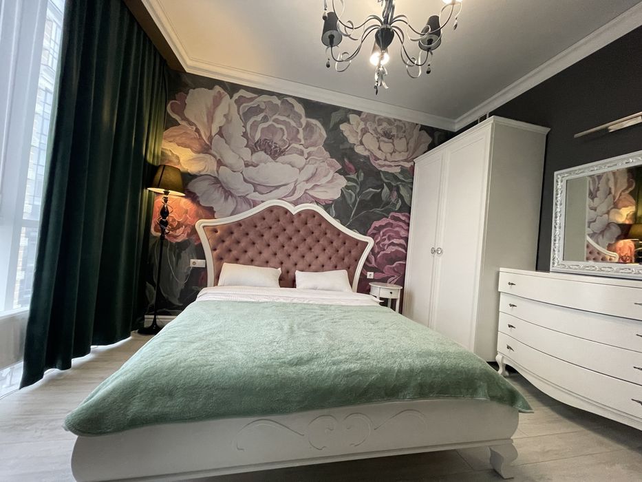 Квартира подобово, погодинно 2 кв у центрі міста Мост сіті