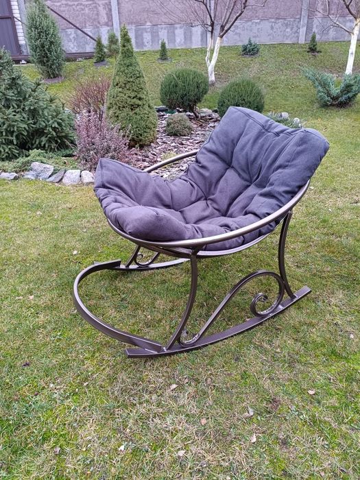 Кокон , гойдалка