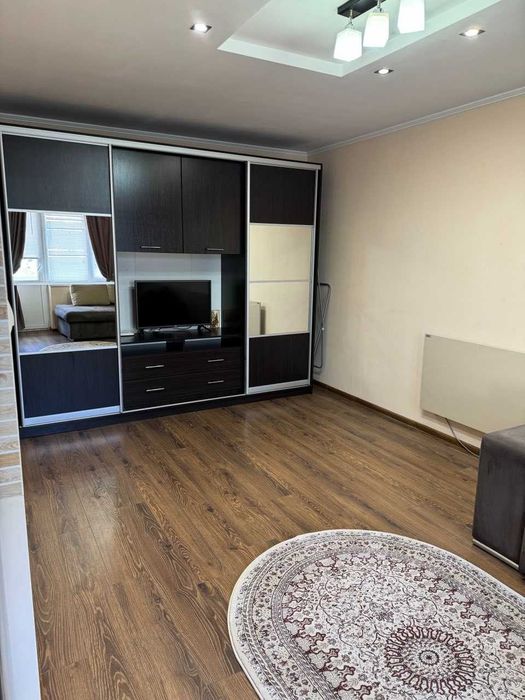 З 16 лютого  1кімнатна квартира на Собранецькій  довгостроково