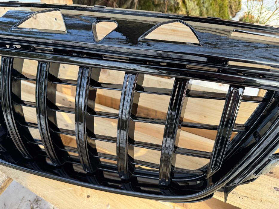 Grill Atrapa Mercedes W218 CLS-Class 11-14 Styl GT BLACK