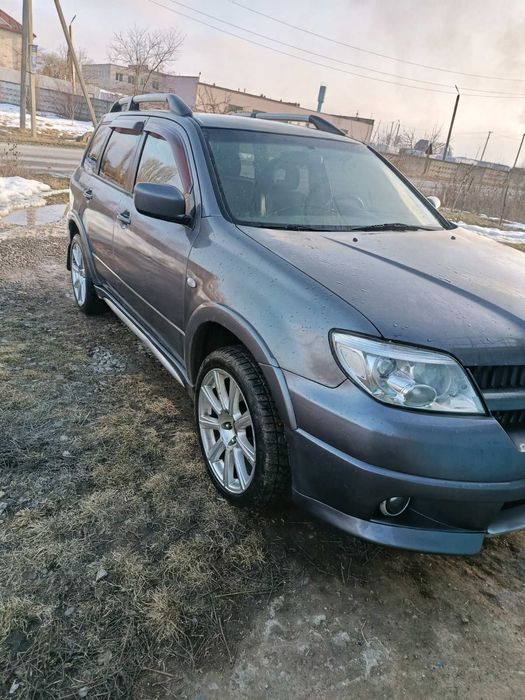 Мітсубіші  автлендер