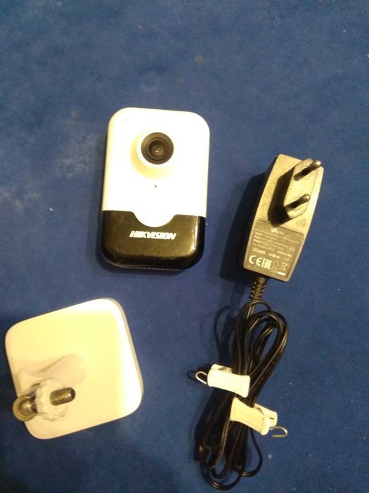 Камера HIKVISION
