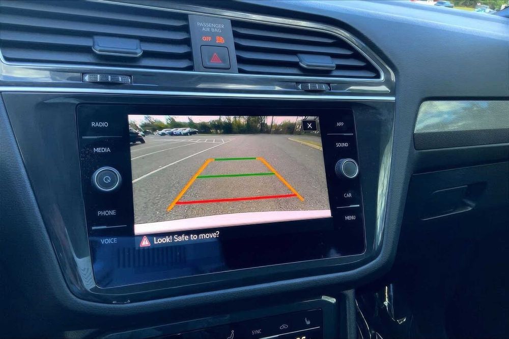 Volkswagen Tiguan SEL R-Line 4Motion      2024