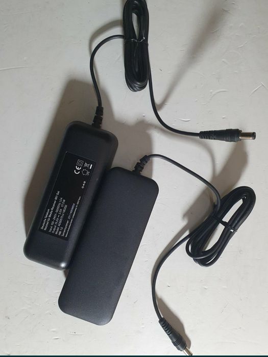 Заряднe для ноутбука Deutsche Telekom блок питани 19v 3A  57W
