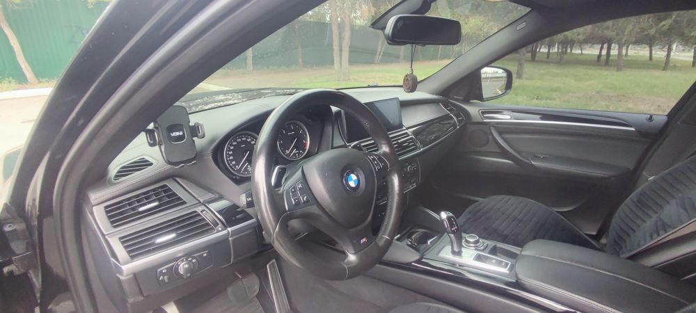 Продам BMW X6 2012
