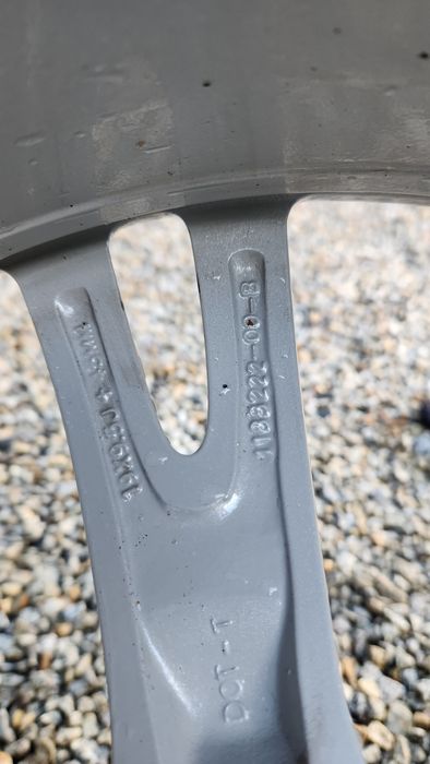 Jantes R19 Tesla - Originais c/ tampões