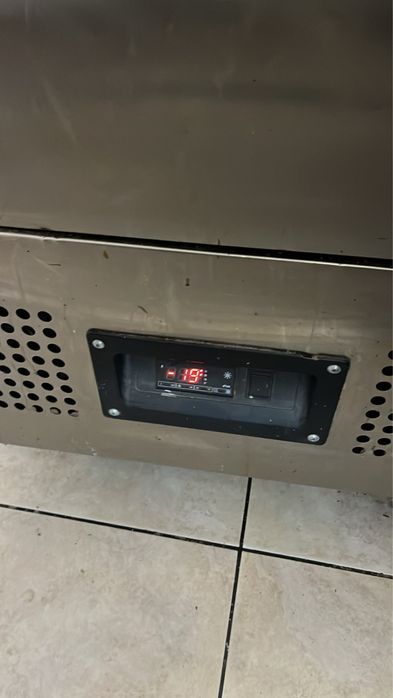 Морозильна шафа Foster з Англіі