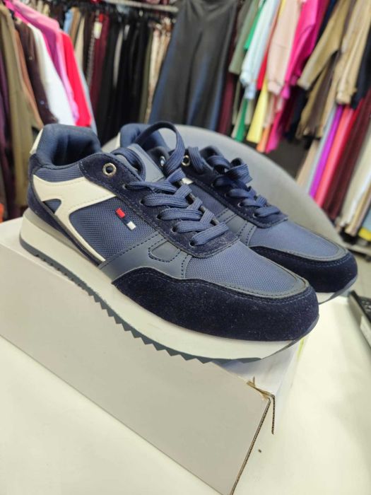 Buty sportowe męskie granatowe r. 41, lekkie i wygodne !!!