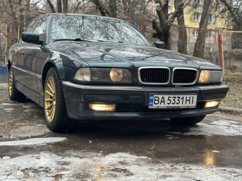 Продам BWM e38 дорест
