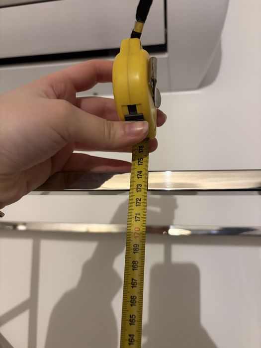 Estante em inox e vidro