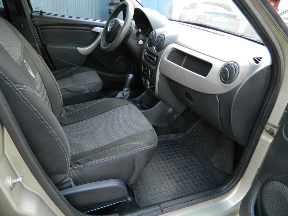 Renault Logan 1,4 2011 г.в. с КОНДИЦИОНЕРОM, ГАЗ/бензин 4-го поколения