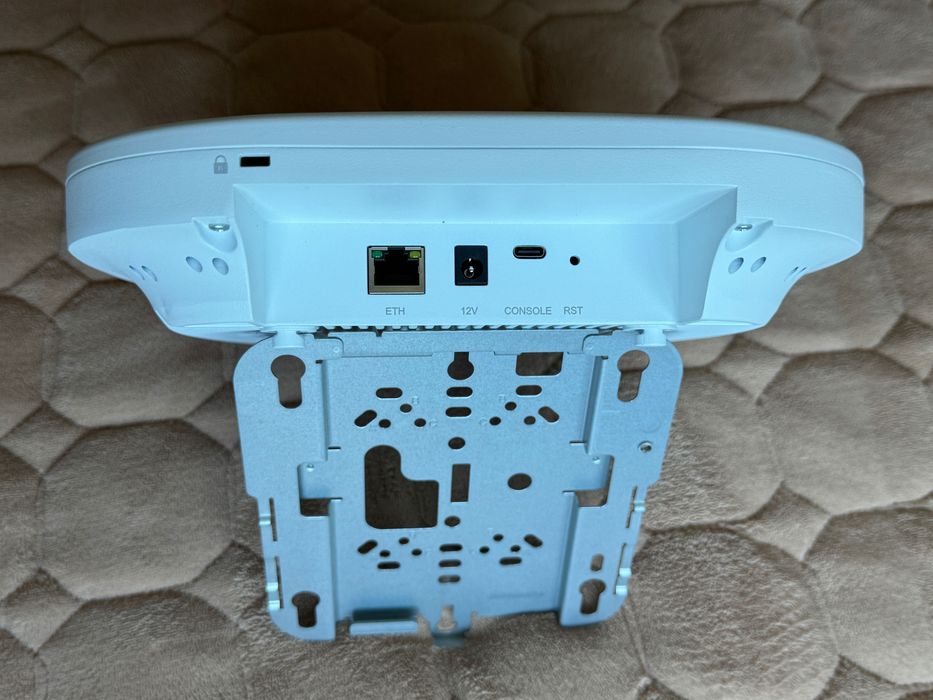 точка доступу PoE Access Point WiFi 7 2,4 ГГц + 5 ГГц + 6 ГГц