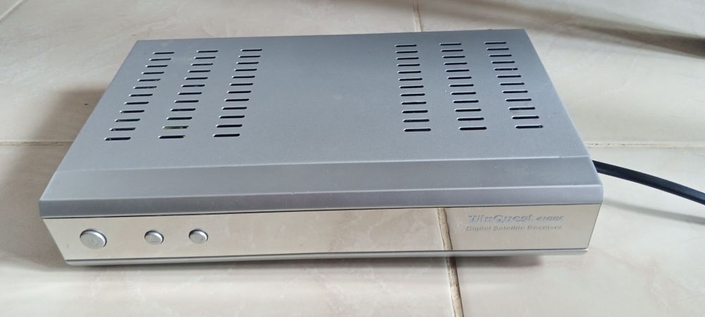 Тюнер б/у у відмінному стані