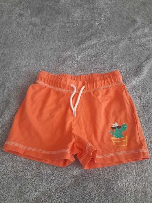 Spodenki dla dziewczynki. Krótki styl.