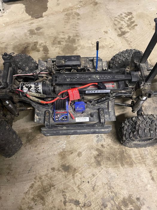 Traxxas Defender 1:10 w pełni sprawny